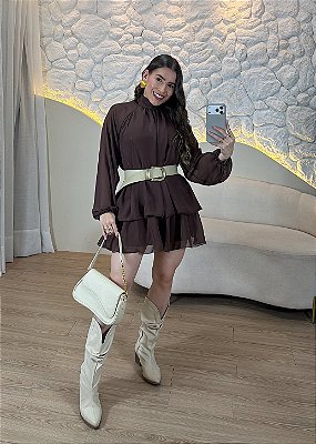 Vestido Macaquinho Feminino Chiffon Manga Longa Gola Alta com Costas Abertas – Leveza e Elegância