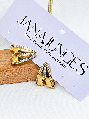 Brinco Estilizado Gota Cravejada