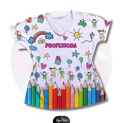 T-SHIRT PROFISSÃO PROFESSORA BARRA LÁPIS COLORIDA FUNDO VARIADO