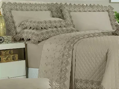 Jogo de Cama King Cetim de Algodão 300 fios com Bordado Inglês - Classic Bege