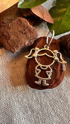 Pingente Menina - vazada