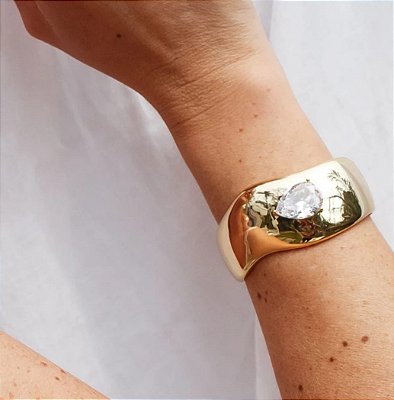 Bracelete luxo dourado