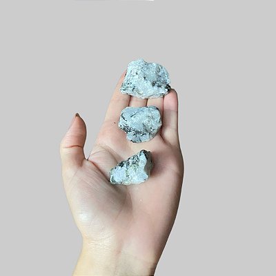 Pedra da Lua bruta- Sensualidade, Energia Feminina, Domínio das Emoções e Fertilidade- Pedra da energia Feminina