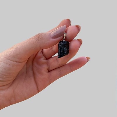 Pingente de Turmalina Negra Bruto- Proteção Energética e Espiritual, Inseguranças e Soluções