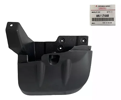 Acabamento Parabarro Dianteiro Direito Mitsubishi L200 08/16