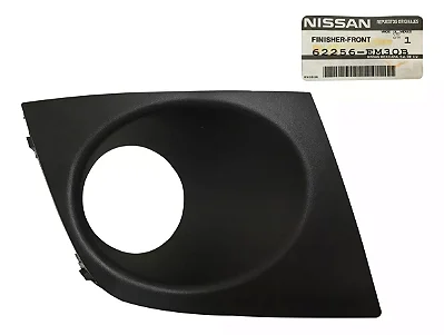 Moldura Farol Neblina Direito Nissan Tiida 2004/12
