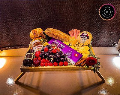 Cesta Café Da Manhã Aniversário De Namoro/Casamento - CHANDON + Queijo e Chocolate Importado