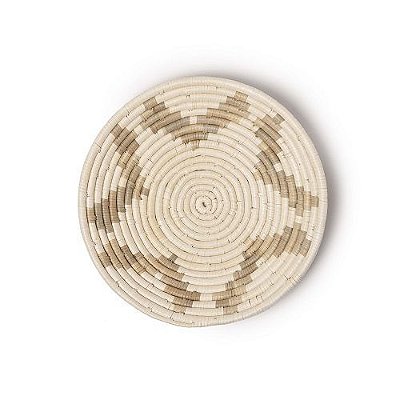 ADORNO DE PAREDE EM FIBRA NATURAL 45x45X9CM