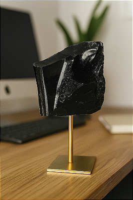 Obsidiana Negra com Suporte Base Dourada