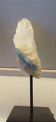 Água-marinha na matriz de quartzo cristal