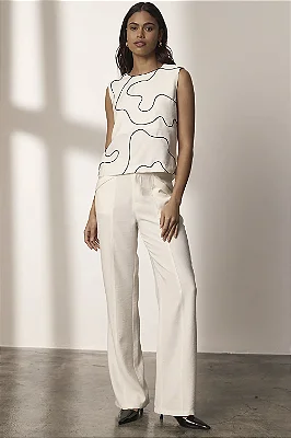 BLUSA SEM MANGA COM BORDADO