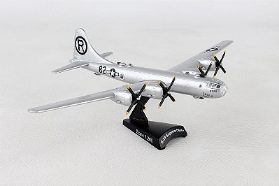 Miniatura Avião Bombardeiro USA AF B-29 Superfortress Enola 1/200 Daron Worldwide Trading
