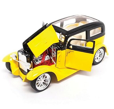 Miniatura Ford Model A 1931 Amarelo 1/18 Lucky Diecast