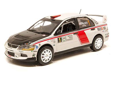 Miniatura Lancer Evolution X Rally Africa 2008 1:43 Vitesse