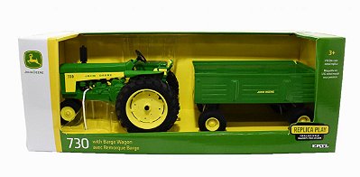 MINIATURA TRATOR JOHN DEERE 730 COM VAGÃO TOMY ERTL 1/16
