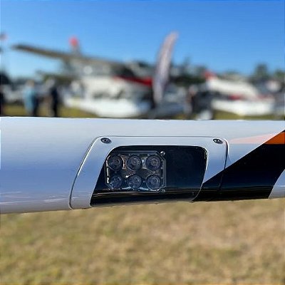 AeroLEDs Sunbeam Farol de Pouso 12V 90-1000-12