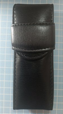 ESTOJO PORTA CANETAS EM COURINO- COR CAFÉ