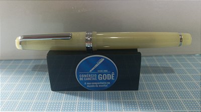 Caneta Tinteiro Jinhao 82 - Marfim- Pena e clip de Aço