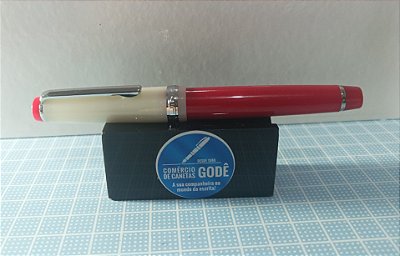 Caneta Tinteiro Jinhao 82 - Vermelha e Tampa Branca