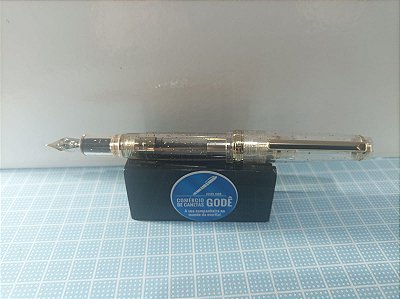 Caneta Tinteiro Jinhao 82 - Translucida com Glitter