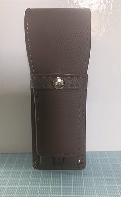 Estojo Porta Caneta GODÊ- Couro Sintético texturizado Marrom- 2 Canetas