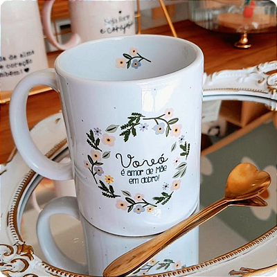 CANECA DE LOUÇA VOVÓ É AMOR DE MÃE EM DOBRO PERSONALIZADO