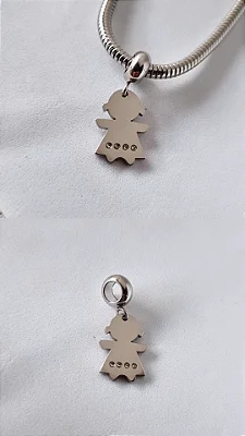 Berloque Menina Com Zircônias