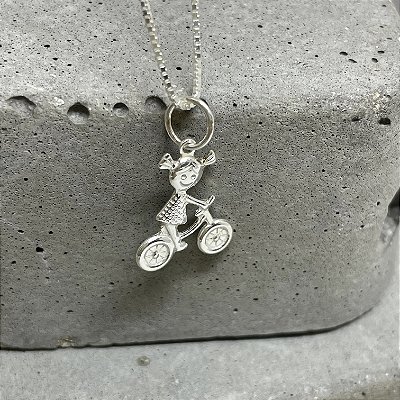 PINGENTE MENINA BIKE