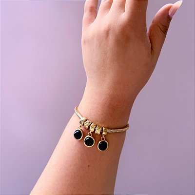 Pulseira Semijoia com Berloques de Turmalina Negra – Proteção e Força Interior | Banho de Ouro 18k