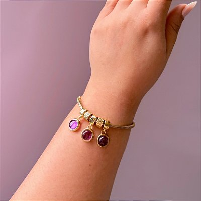 Pulseira Semijoia com Berloques de Ametista – Intuição e Elegância Espiritual | Banho de Ouro 18k