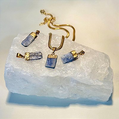 Pingente de Cianita Azul – Paz Interior e Proteção Espiritual