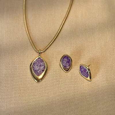 Conjunto com Colar e Brinco – Semijoia Banhada a Ouro 18k com Pedra Ametista