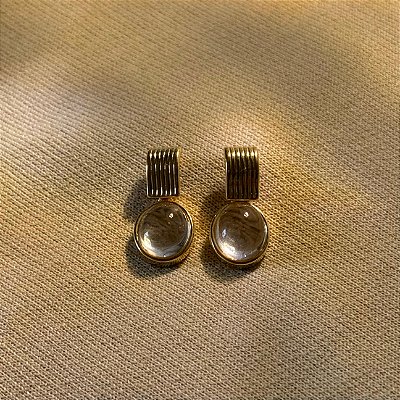 Brinco Semijoia Oval de Quartzo Cristal – Clareza e Purificação | Banho de Ouro 18k