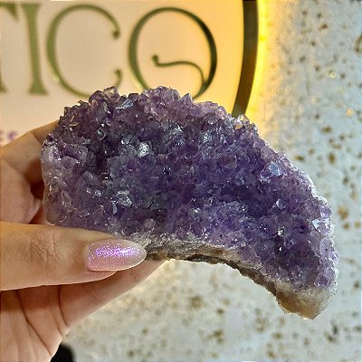 Drusa de Ametista Grande – Elevação Espiritual e Purificação Energética