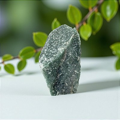 Quartzo Verde Base Serrada – Equilíbrio e Renovação Energética