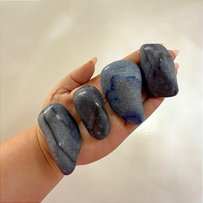 Quartzo Azul Rolado – Clareza Mental e Comunicação Serena