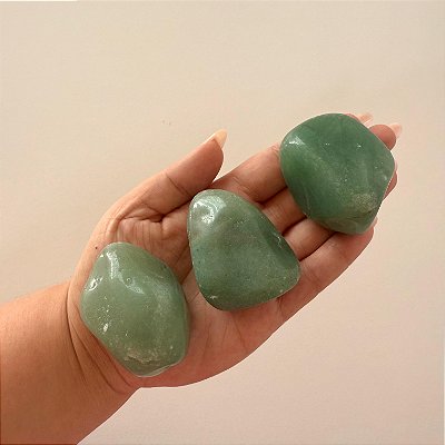 Quartzo Verde Rolado – Cura, Renovação e Equilíbrio Emocional