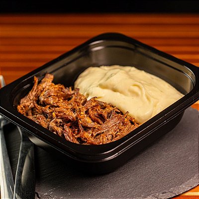 Fraldinha Desfiada na Manteiga ao Alho com Purê de Batata - 250 gr