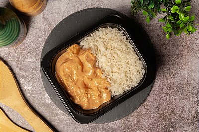 Strogonoff de Frango com Arroz Branco - 250 gr