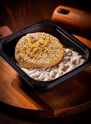 Hambúrguer de Frango Recheado com Espinafre e Ricota com Mousseline de Couve Flor - 250 gr