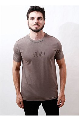 Camiseta Masculina Gola Redonda Estampa Metalizada Relevo