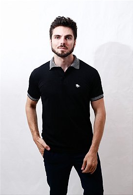 Polo Masculina Piquet Detalhe Gola Manga Curta Leve Bordado