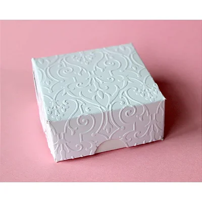 Caixa branca 6x6x3 cm