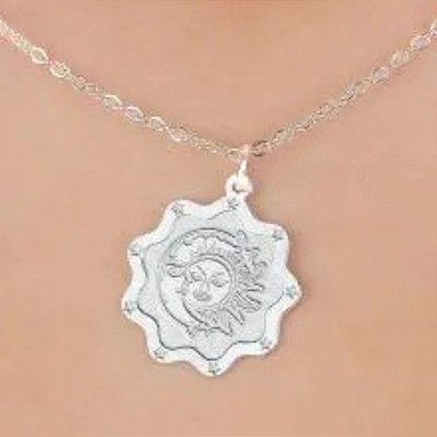 Colar Sol e Lua Místicos com Estrelinhas em Aço Inoxidável