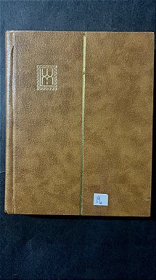 Album de Selos do Brasil/Universais - Classificador 20x23cm - 32 Páginas - 1.700 Selos  (ref.474-19)