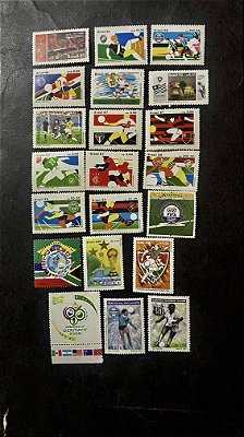21 Selos Comemorativos do Brasil - Tematicos - Futebol - Mint - ref.710