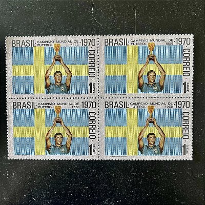 Quadra de Selos Comemorativos do Brasil - Brasil Tri-Campeão Mundial de Futebol - 1970 - Mint - ref.930