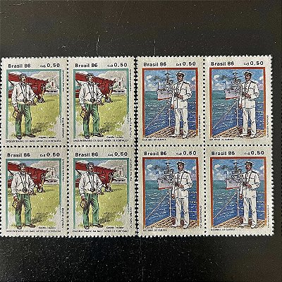 02 Quadras de Selos Comemorativos do Brasil - Trajes e Uniformes Militares - 1986 - Mint - ref.2259