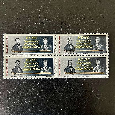 Quadra de Selos Comemorativos do Brasil - Sesquicentenario da Fundação do Colegio D.Pedro II - RJ - 1987 - Mint - ref.2276