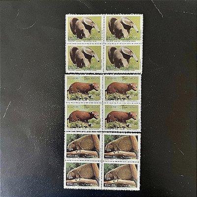 03 Quadras de Selos Comemorativos do Brasil - Preservação da Fauna Brasileira - Mamiferos em Extinção - 1988- Mint - ref.2304